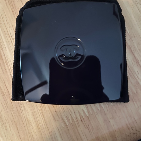 CHANEL Other - CHANEL navy  Compact